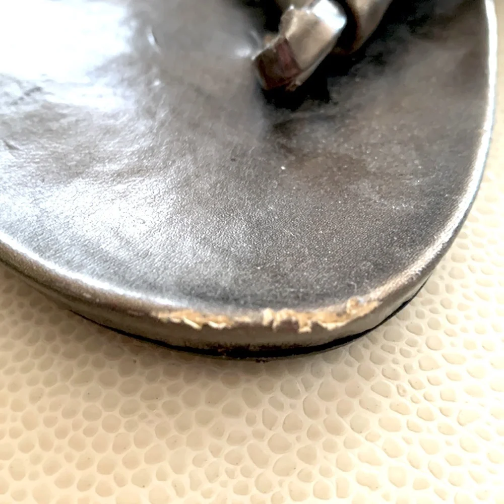 Nine West Higher Sandals Flip Flops 9 Metallic Casual Beach Everyday Glam